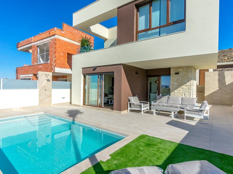 Villa for Sale in Rojales, Alicante 3