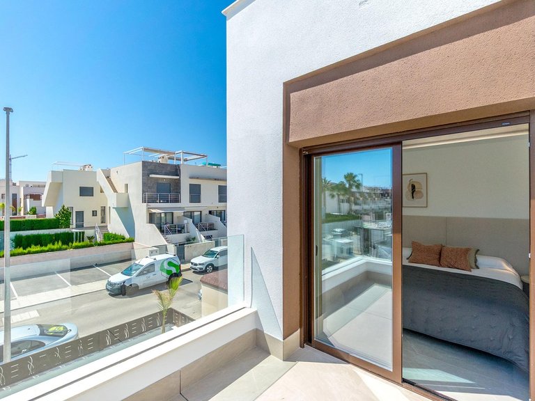 Villa for Sale in Benijofar, Alicante 19