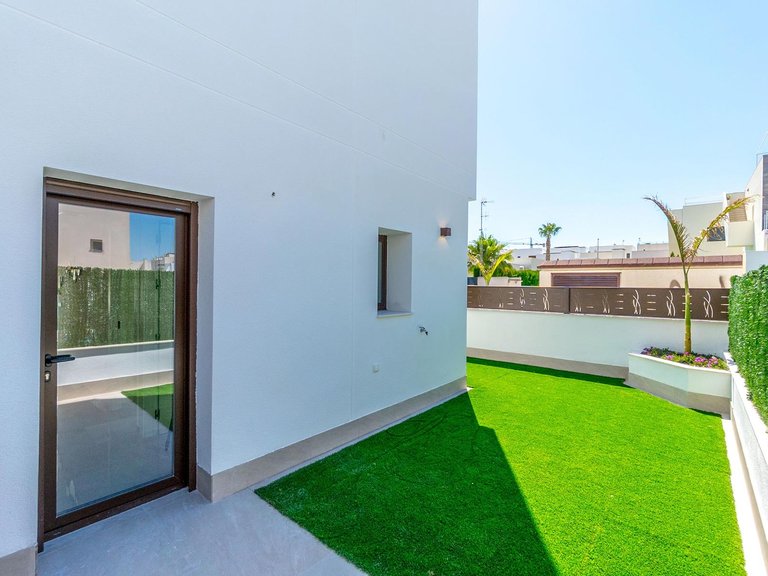 Villa for Sale in Benijofar, Alicante 31