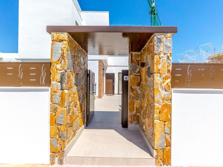 Villa for Sale in Benijofar, Alicante 32