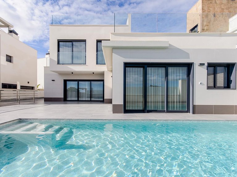 Villa for Sale in San Miguel de Salinas, Alicante 1