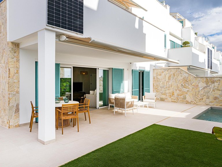 Villa for Sale in Pilar de la Horadada, Alicante 2