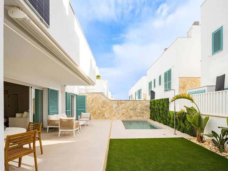 Villa for Sale in Pilar de la Horadada, Alicante 18