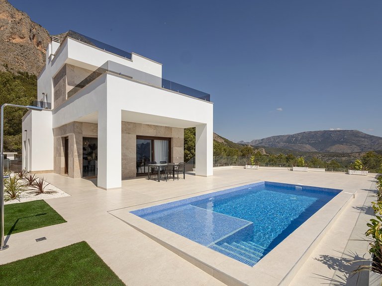 Villa for Sale in Polop de la Marina, Alicante 1