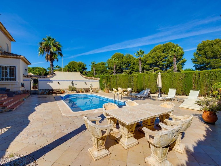 Villa for Sale in Costa Blanca Orihuela Costa, Alicante 3