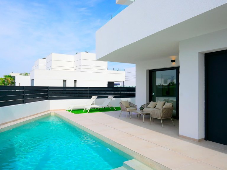 Villa for Sale in Dolores, Alicante 5