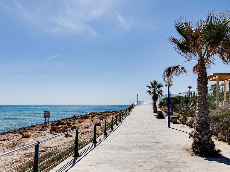 Villa for Sale in Orihuela Costa, Alicante 16