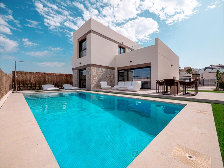 Villa for Sale in Algorfa, Alicante 1