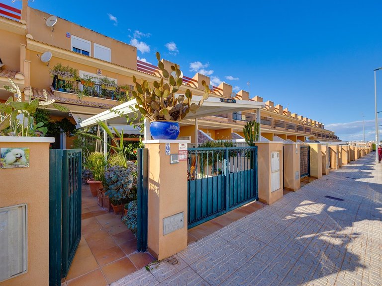 Villa for Sale in Orihuela Costa, Alicante 1