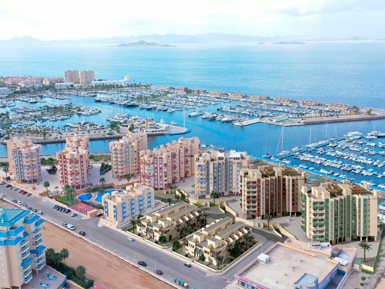 Apartment for Sale in La Manga Del Mar Menor, Costa Cálida 1