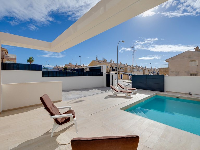 Villa for Sale in Torrevieja, Alicante 5