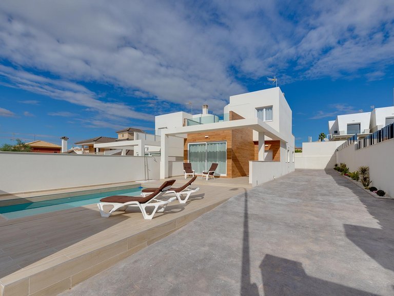 Villa for Sale in Torrevieja, Alicante 36
