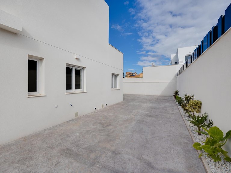 Villa for Sale in Torrevieja, Alicante 38