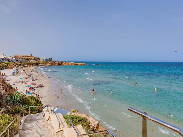 Villa for Sale in Pilar de la Horadada, Alicante 18