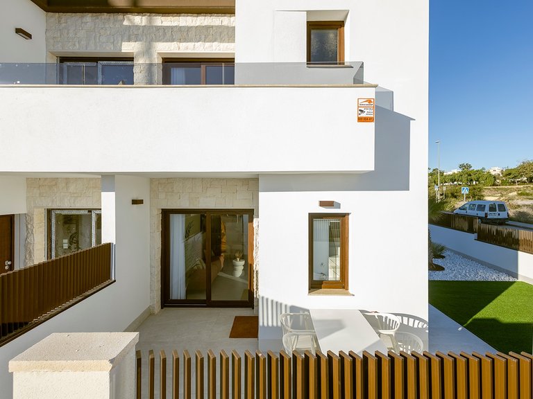 Villa for Sale in Los Montesinos, Alicante 1