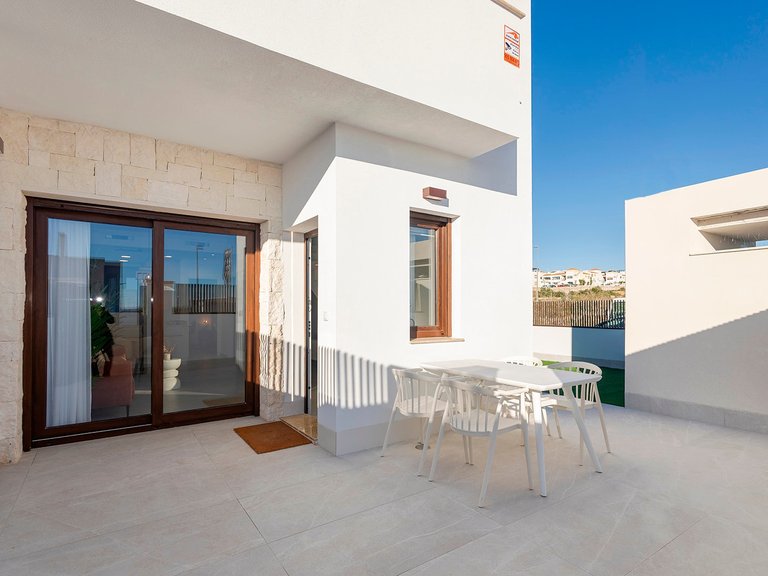 Villa for Sale in Los Montesinos, Alicante 3