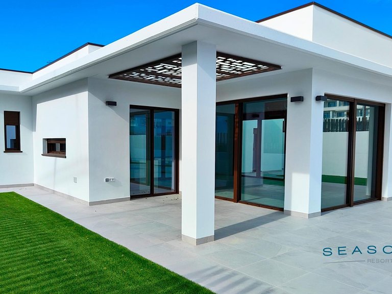 Villa for Sale in Finestrat, Alicante 2