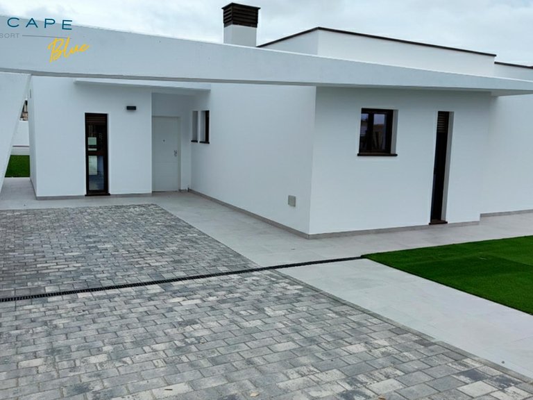 Villa for Sale in Finestrat, Alicante 3