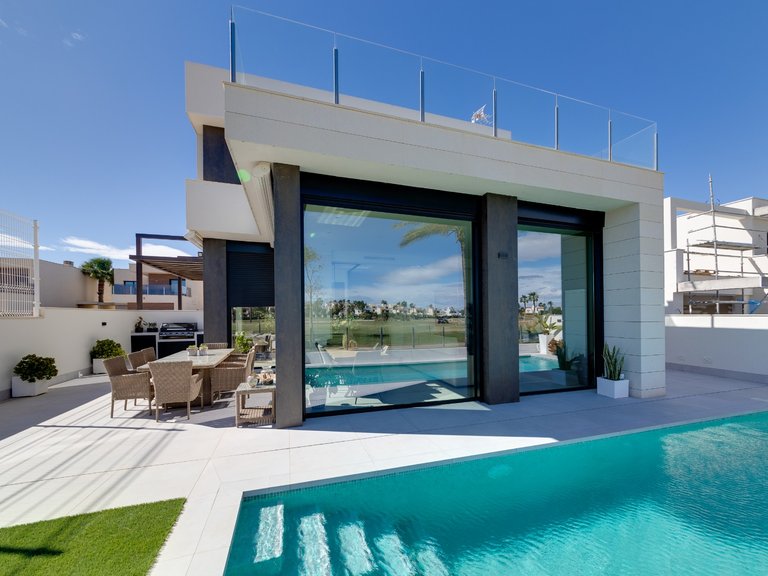 Villa for Sale in Pilar de la Horadada, Alicante 8
