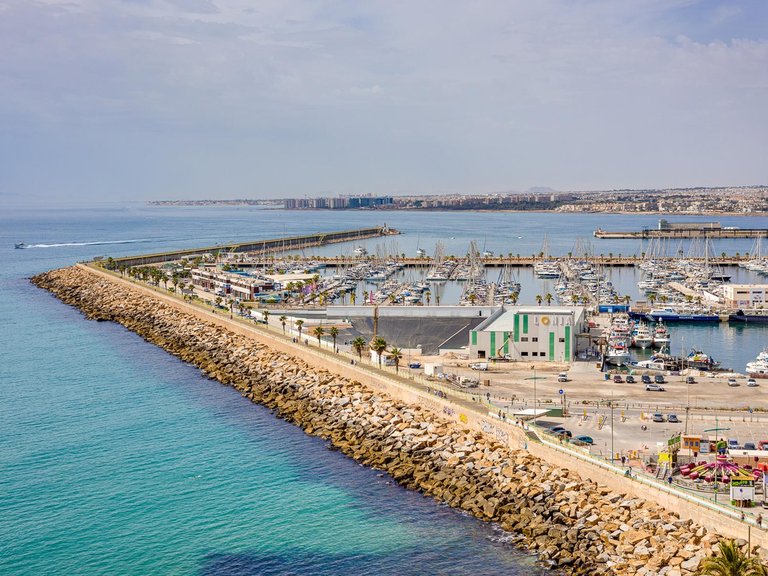 Apartment for Sale in Torrevieja, Alicante 32