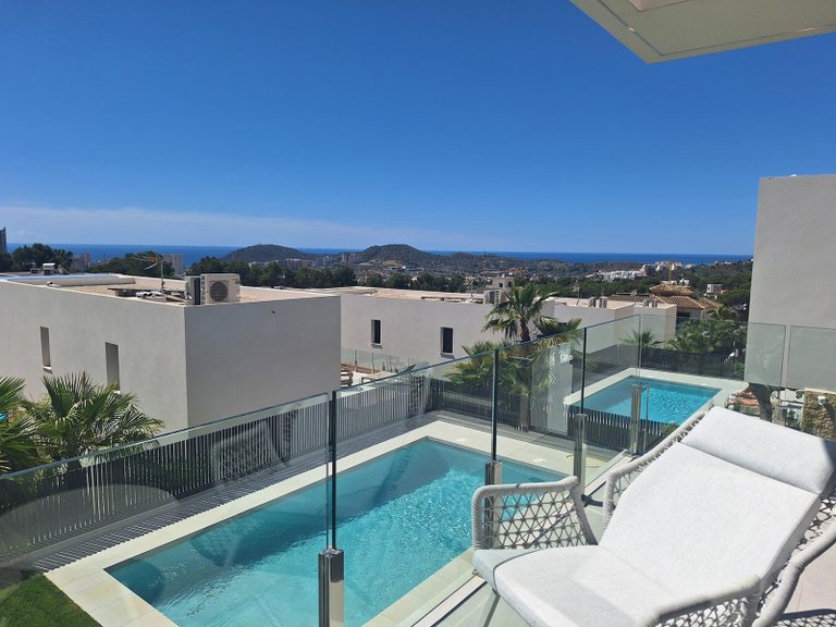 Villa for Sale in Finestrat, Alicante 11