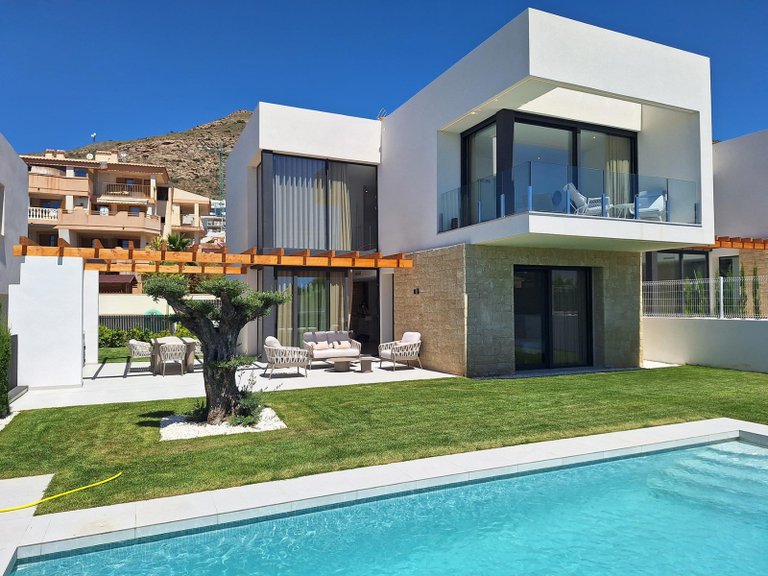 Villa for Sale in Finestrat, Alicante 1