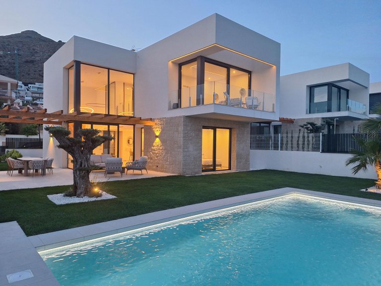 Villa for Sale in Finestrat, Alicante 16