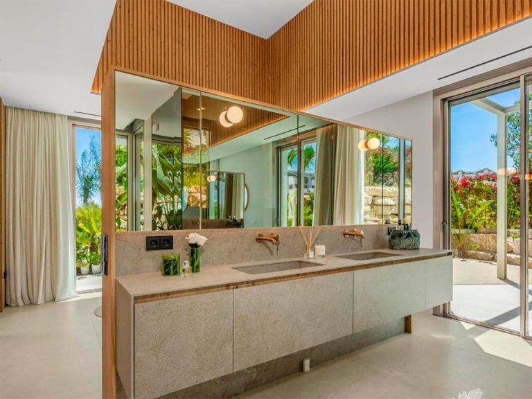 Villa for Sale in Orihuela Costa, Alicante 17