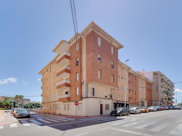Apartment for Sale in Torrevieja, Alicante 26