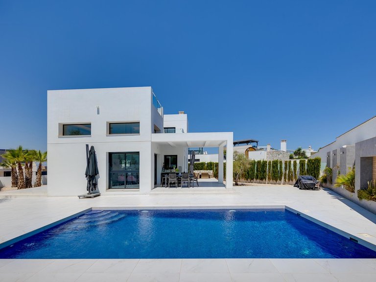 Villa for Sale in Ciudad Quesada, Alicante 32