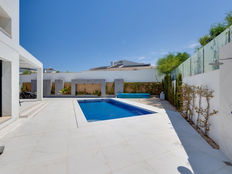 Villa for Sale in Ciudad Quesada, Alicante 3
