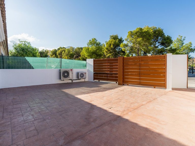 Villa for Sale in Alicante, Alicante 36