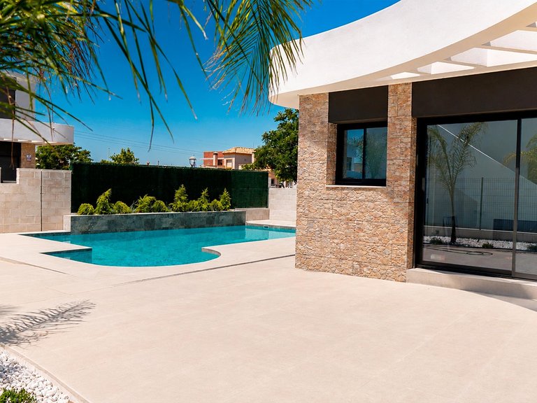 Villa for Sale in Los Montesinos, Alicante 2