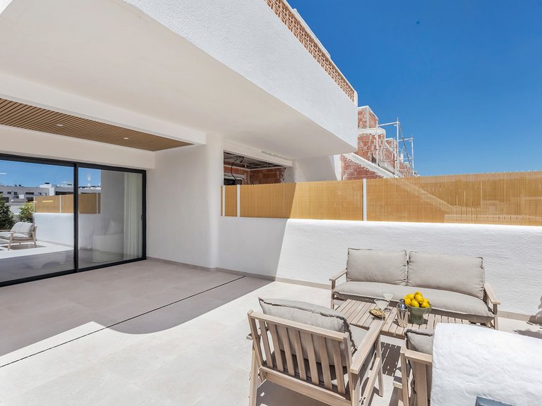 Villa for Sale in Dolores, Alicante 1