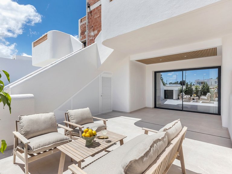 Villa for Sale in Dolores, Alicante 2