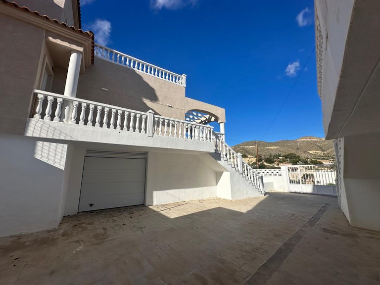 Villa for Sale in Costa Blanca El Campello, Alicante 35