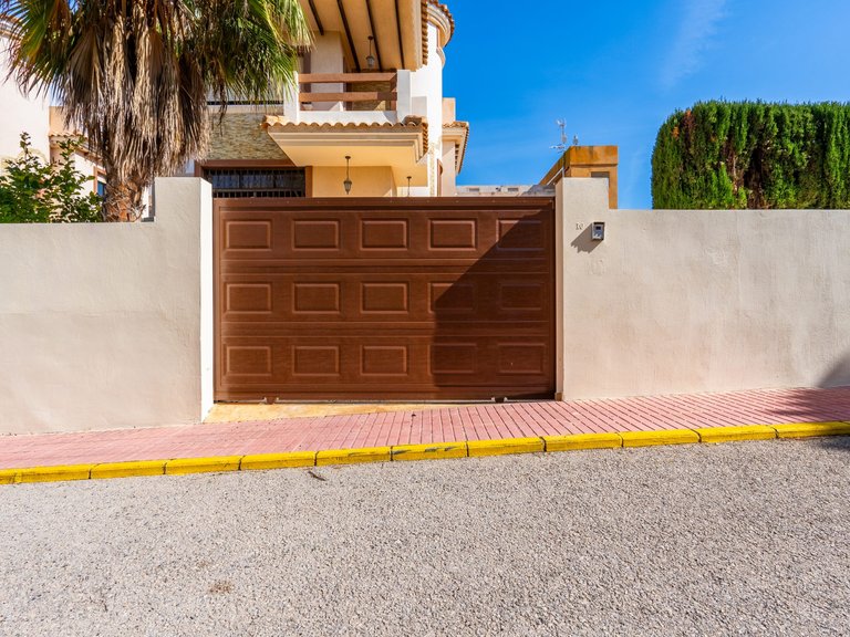 Villa for Sale in Costa Blanca Orihuela Costa, Alicante 18