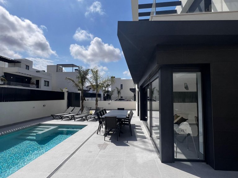 Villa for Sale in Inland Algorfa, Alicante 4