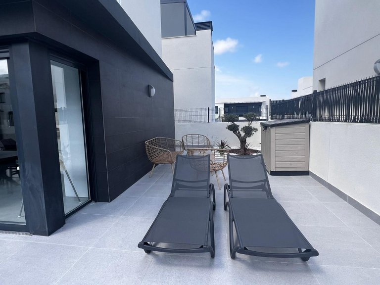 Villa for Sale in Inland Algorfa, Alicante 5