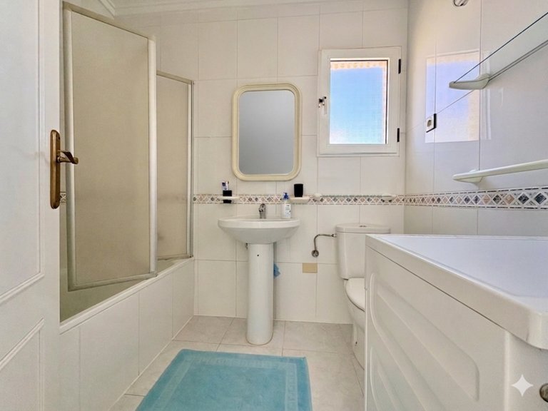 Apartment for Sale in La Florida, Alicante 12