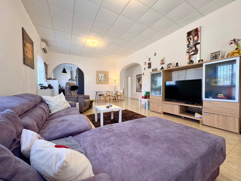 Villa for Sale in Dolores, Alicante 5