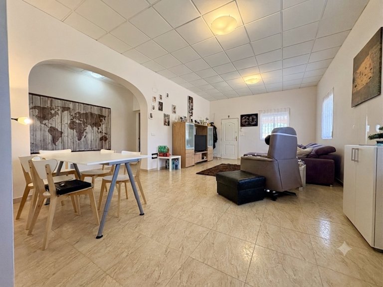 Villa for Sale in Dolores, Alicante 3