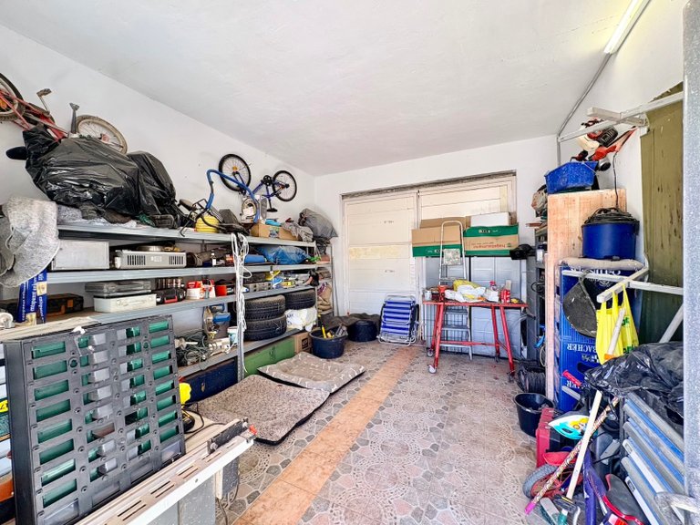 Villa for Sale in Dolores, Alicante 28