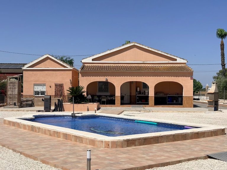 Villa for Sale in Dolores, Alicante 1