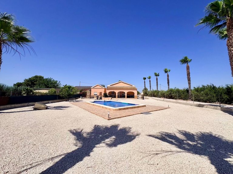 Villa for Sale in Dolores, Alicante 32