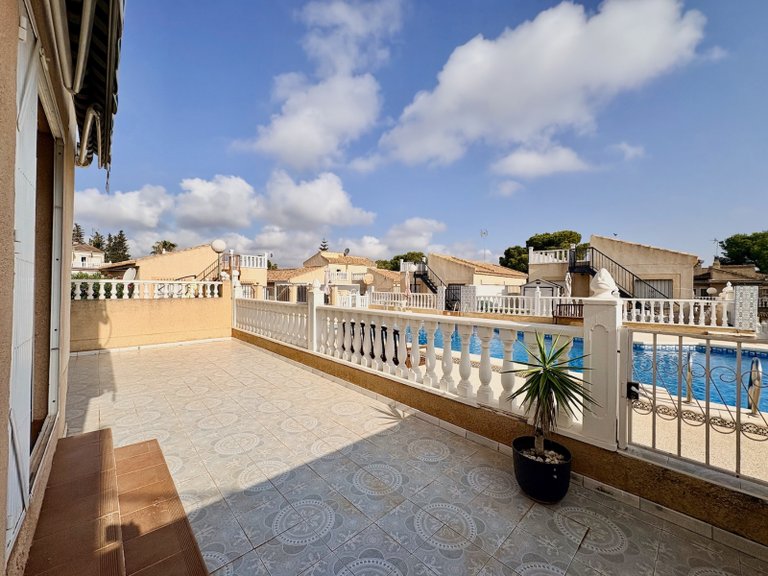 Villa for Sale in Los Balcones, Alicante 30