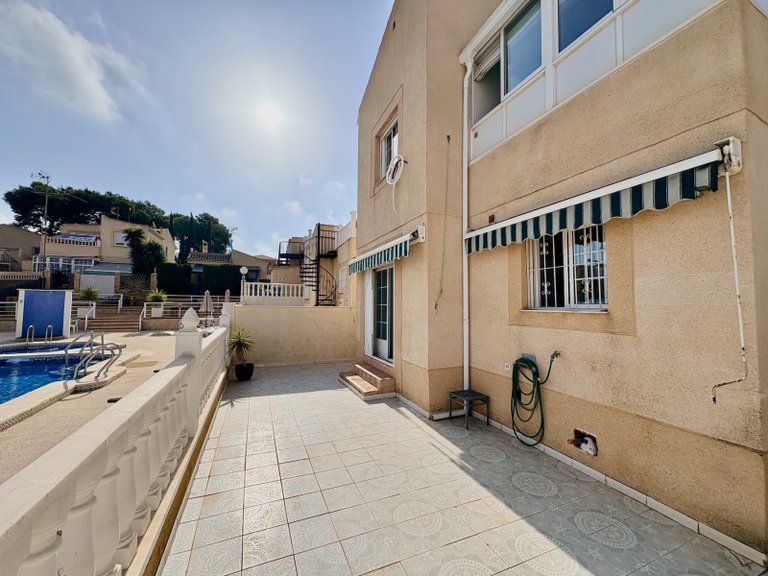 Villa for Sale in Los Balcones, Alicante 29
