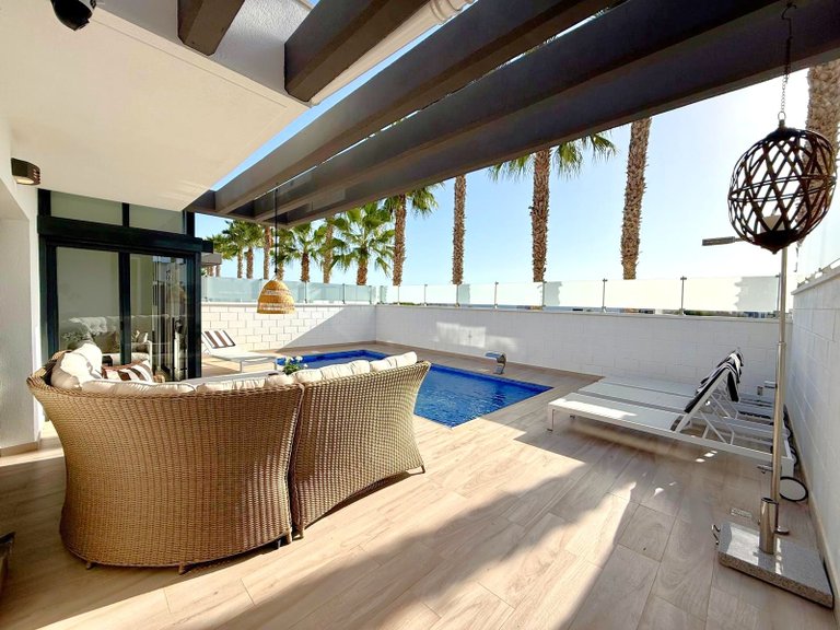 Villa for Sale in Cabo Roig, Alicante 3