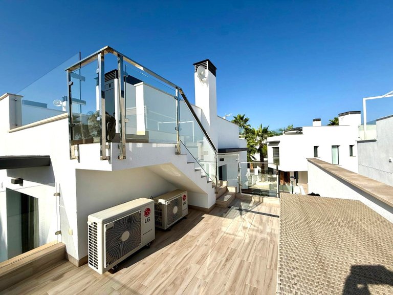 Villa for Sale in Cabo Roig, Alicante 17