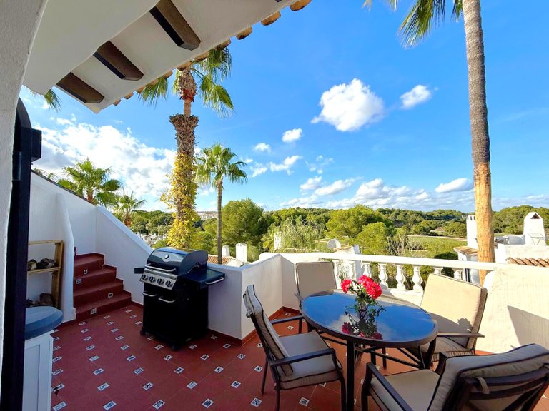 Villa for Sale in Villamartin, Alicante 3
